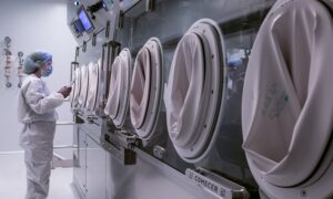 Comecer dispensing isolator installed at GSK site