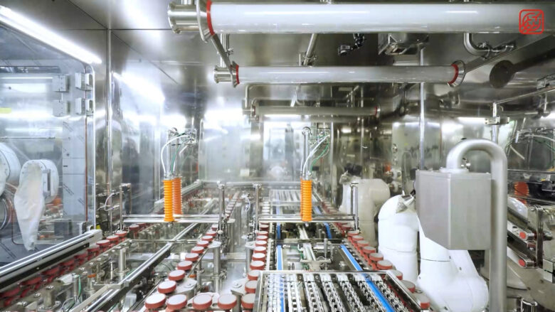 Automatic aseptic filling line - robot